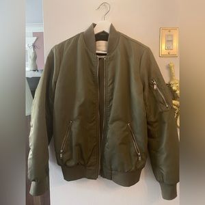 Babaton(Aritzia) Army Green Light Jacket